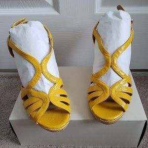 Nine West Sz 10 1/2 Golden Yellow Wedge Sandals